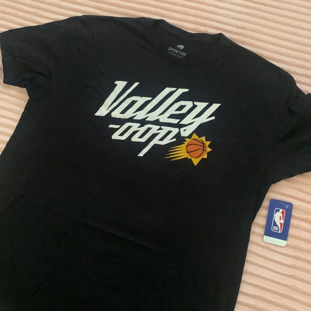 NWT Phoenix Suns T-shirt